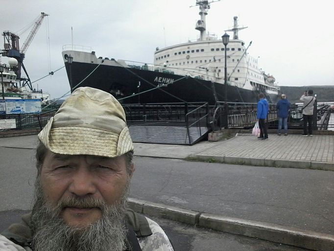 Bývalý učitel historie Andrej Šaraškin prochází Rusko pěšky.