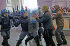 Letecká doprava narušena nebyla. Pravicová vláda vedená ministerskou předsedkyní Giorgiou Meloniovou, která patří v Evropě k tradičním spojencům Izraele, je stále více na rozpacích z pokračující a neústupné izraelské ofenzivy v Gaze.