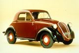 Topolino, což bylo v italštině i pojmenování Myšáka Mickeyho, bylo jedním z prvním miniautomobilů, které Fiat proslavily. Fiat 500 Topolino se vyráběl v letech 1936 až 1955.