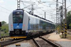 Vlaky mezi Prahou a Benešovem nejezdí, na trati je závada