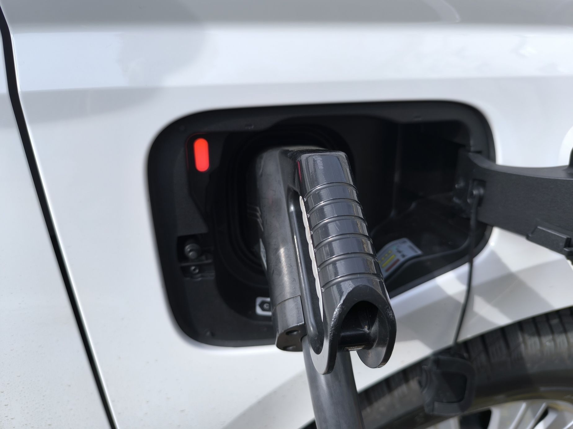 Volkswagen Multivan plug-in 2025