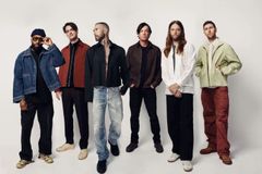 Líbivé retro pozlátko, prázdný obsah. Maroon 5 znějí na albu Love Is Like sterilně