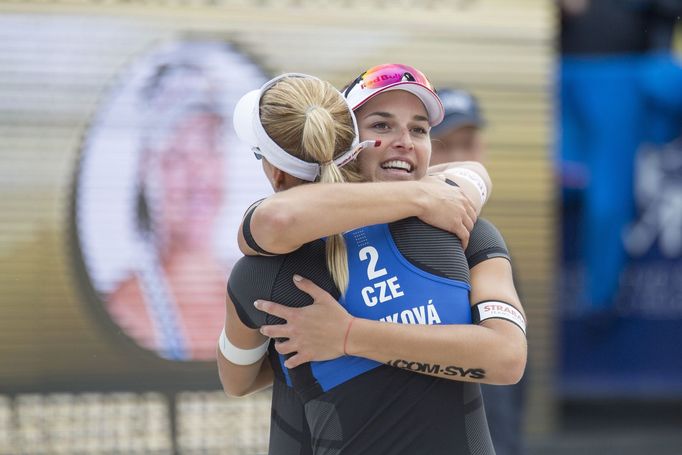 Ostrava Beach Open: Markéta Nausch Sluková a Barbora Hermannová (finále žen)