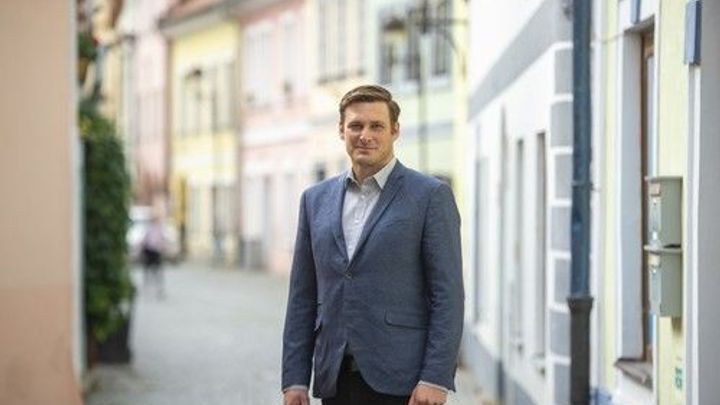 Kolářík složil funkci. Kvůli údajnému napadení asistentky skončil u Pirátů