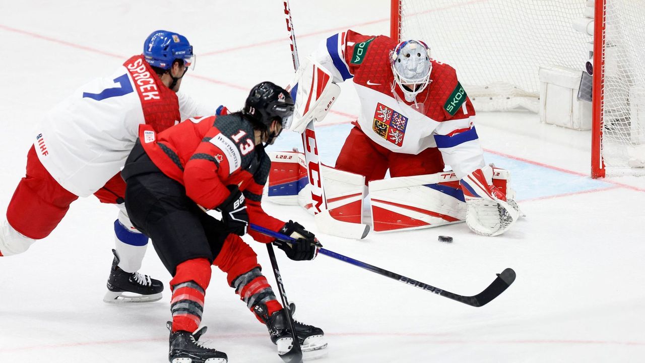 Česko - Kanada 0:0. Ve druhé třetině pokračuje svižný hokej, šance na obou stranách