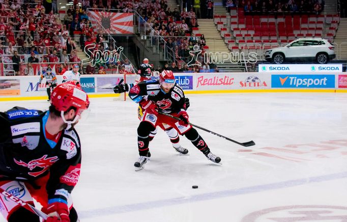 Třinec - Hradec, 4. semifinále play-off hokejové extraligy 2018: Třinecký obránce David Musil