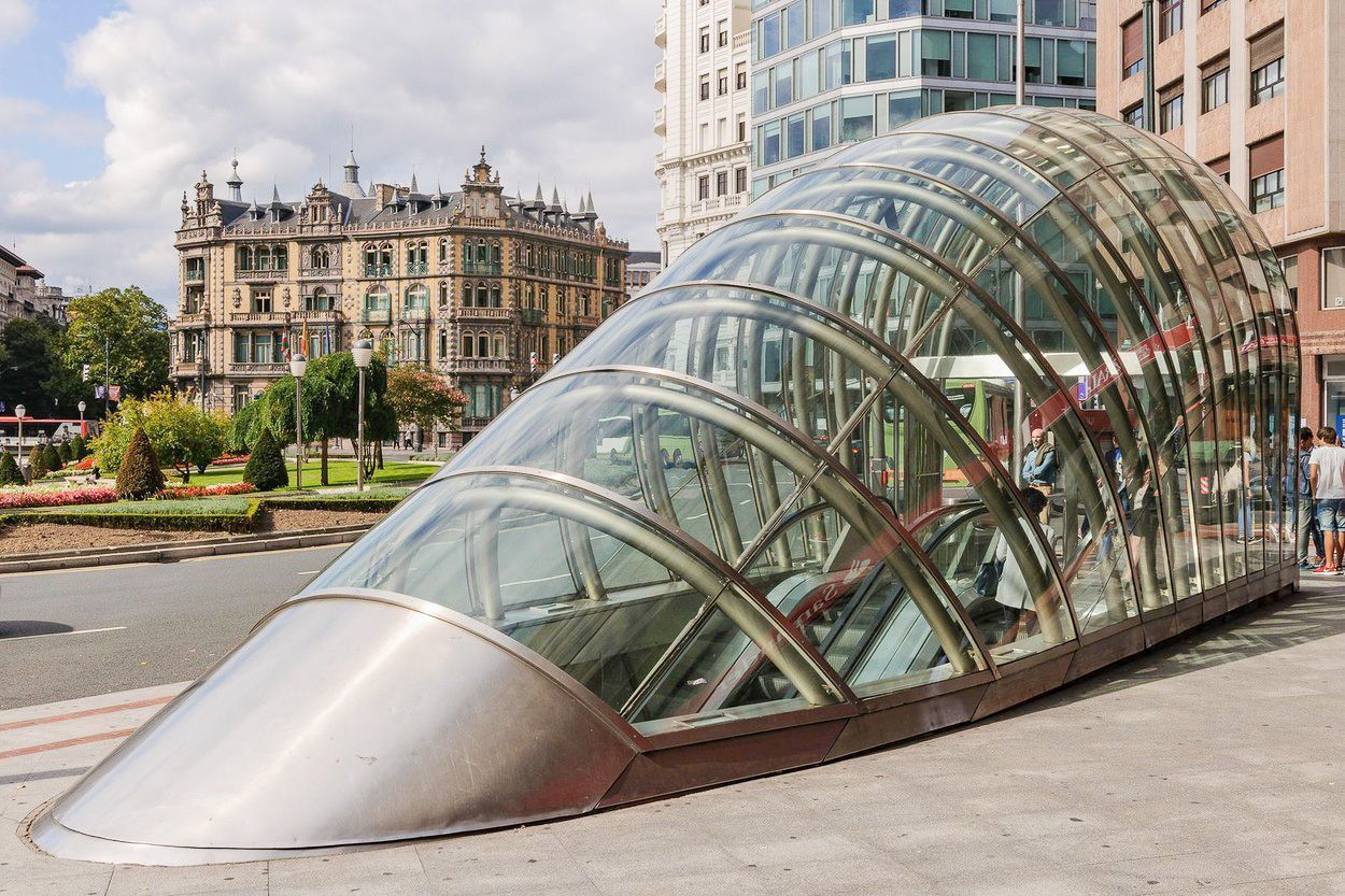 Moyua Square, Bilbao, Španělsko, Metro, stanice, doprava, zahraničí, Magazín