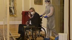 Miloš Zeman na vozíku Lány