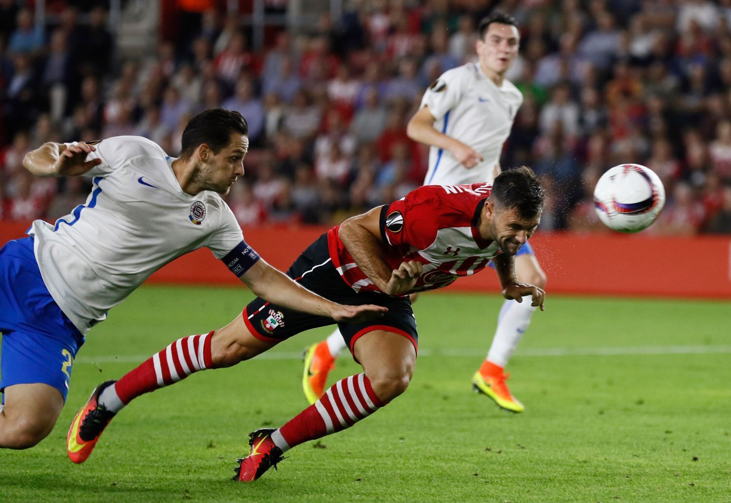 EL, Southampton-Sparta: Charlie Austin dává neuznaný gól