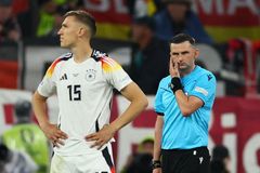 Němcům se ulevilo, k postupu pomohl i VAR. Zrušil gól soupeře, pak jim dal penaltu