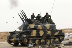Arabské jaro drtí tanky. Západ se rozhodl přihlížet