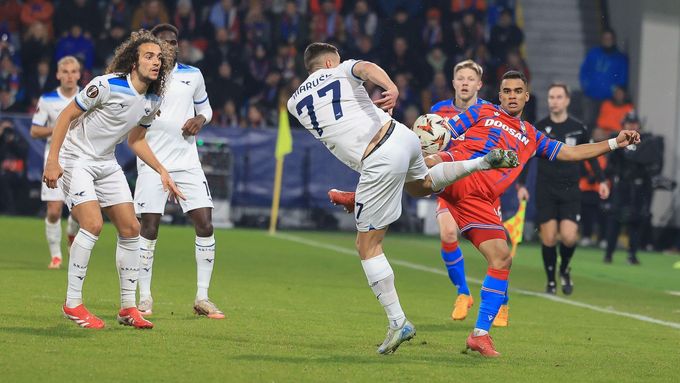 Adam Marušič a Cadu v zápase EL Viktora Plzeň - Lazio