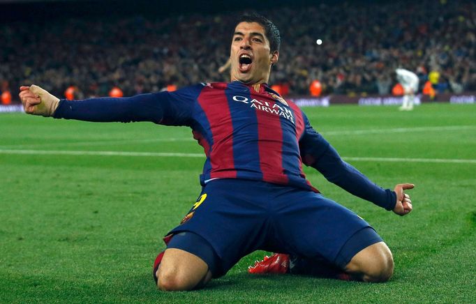 Barcelona's Suarez celebrates after scoring a goal against Real Madrid during their Spanish first division &quot;Clasico&quot; soccer match at Camp Nou stadium in Barcelo