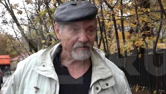 "Už rok a půl jsem nedostal důchod," říká Grigorij Eremenko, který žil v Lotyšsku