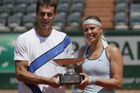 Čermák s Hradeckou vyhráli French Open!