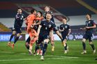 Češi se na Euru znovu utkají se Skoty, ti zvládli penaltové drama v Srbsku