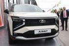 Auto má být podle zástupců samosprávy i značky navržené a vyrobené v Rusku a Rusi. Auto má 996 úplně nových nebo výrazně upravených komponentů.