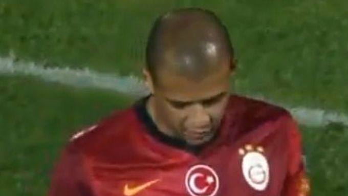 Čaroděj Felipe Melo chytil coby záložník penaltu a pomohl Galatasaray k výhře 1:0