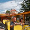 Praha viděná z Hop On busu: krásné památky, Kafka, pivo, rum i sexshopy
