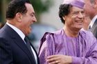 Na Mubaraka byla uvalena vazba, při výslechu zkolaboval