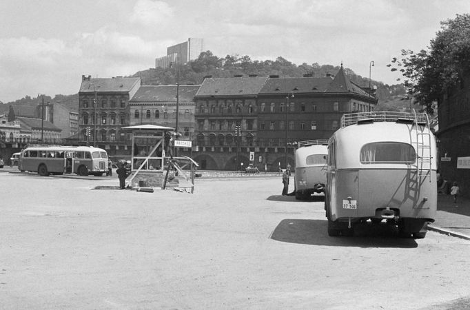 Autobusové nádraží Florenc, rok 1948.