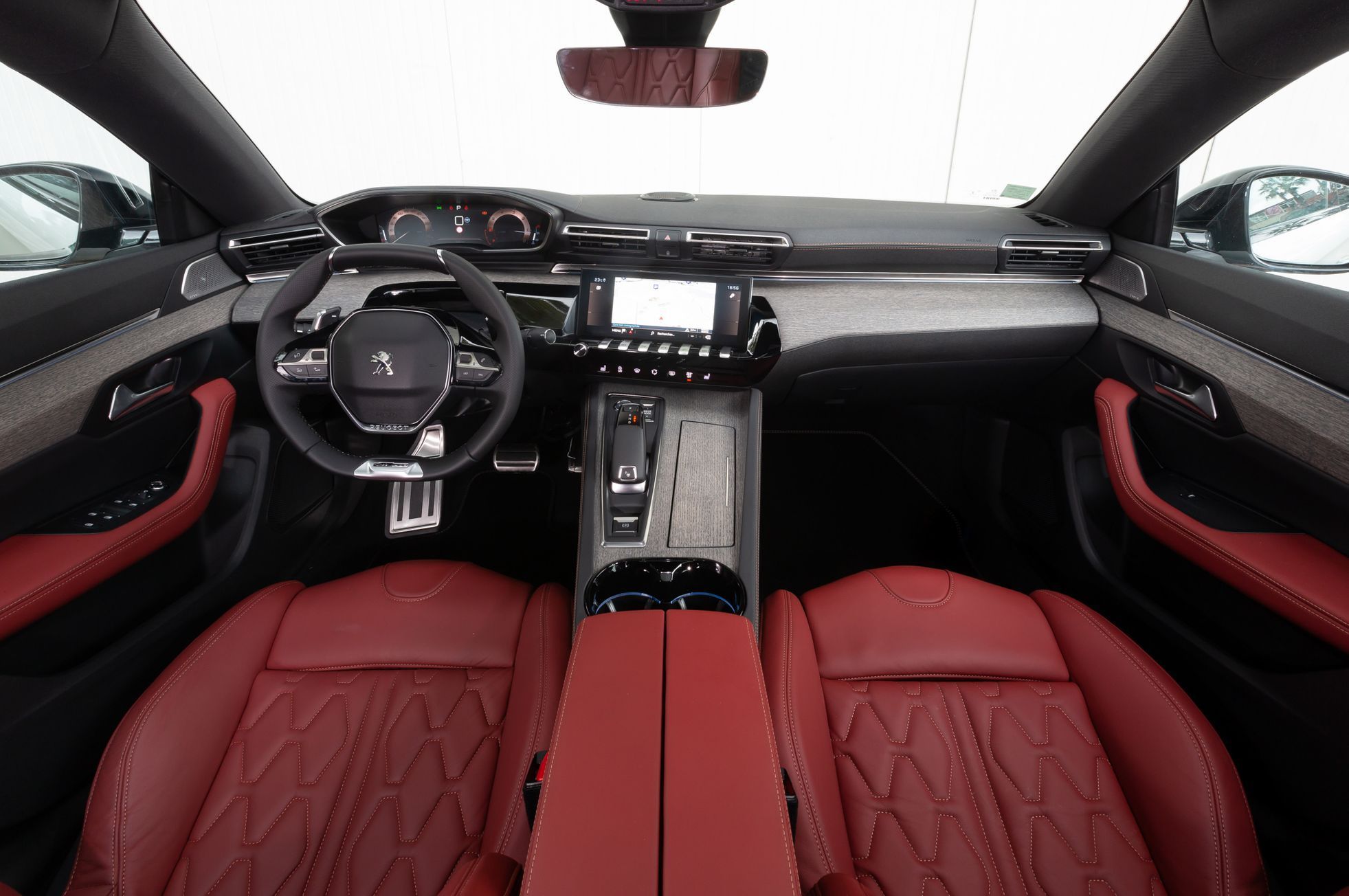 Peugeot 508 Monaco int. a jízdní