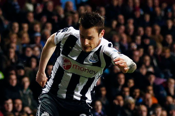 Mathieu Debuchy, Newcastle United