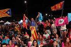 "Máme nárok na vlastní stát." Katalánsko čekají po výbušném referendu o nezávislosti další nepokoje