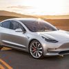 Tesla Model 3 červenec 2017