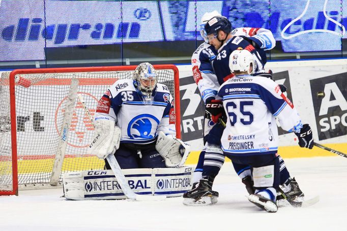 PO ELH: Plzeň-Liberec: Matěj Machovský (35) a Miroslav Preisinger (65) - Ondřej Vitásek (43)