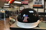 Vítejte v prodejně Harley-Davidson v Yorku v Pensylvánii. Na snímku je známé logo firmy ještě z dob, kdy byla jedničkou na americkém trhu.