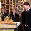 Vyjímání korunovačních klenotů ve Svatováclavské kapli