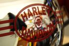 Harley-Davidson kvůli clům přesune část výroby, zdražovat nebude