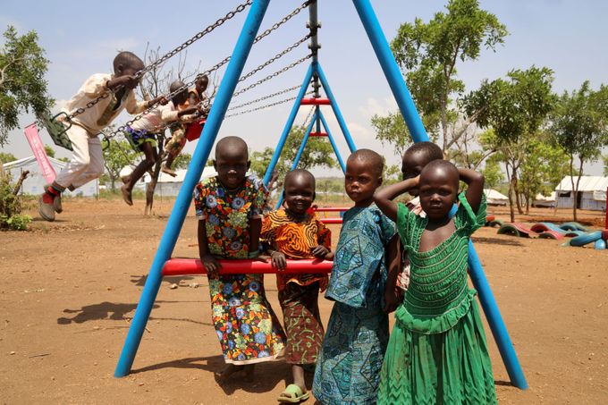 Děti v uprchlickém táboře Bidi Bidi v Ugandě.
