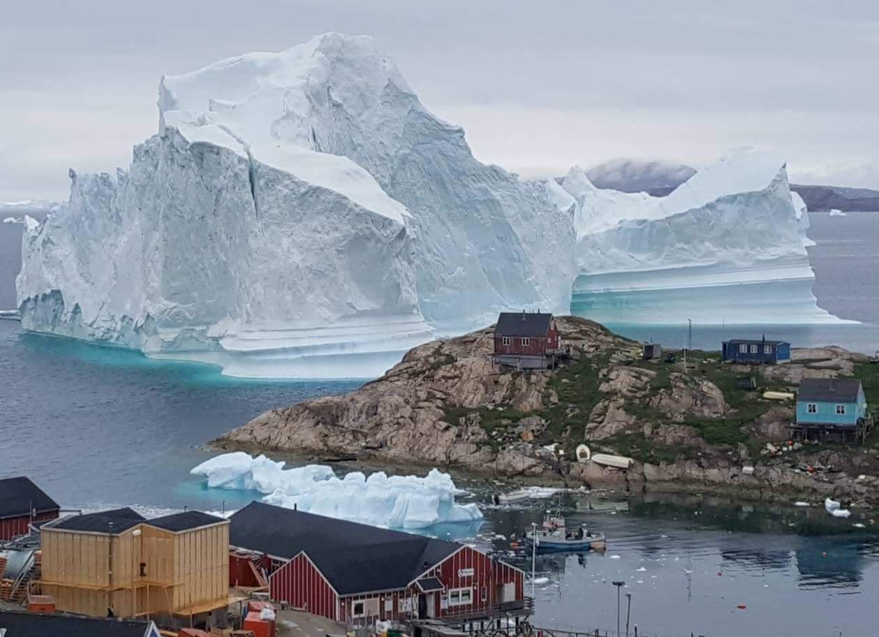 Ledovec děsí grónskou vesnici