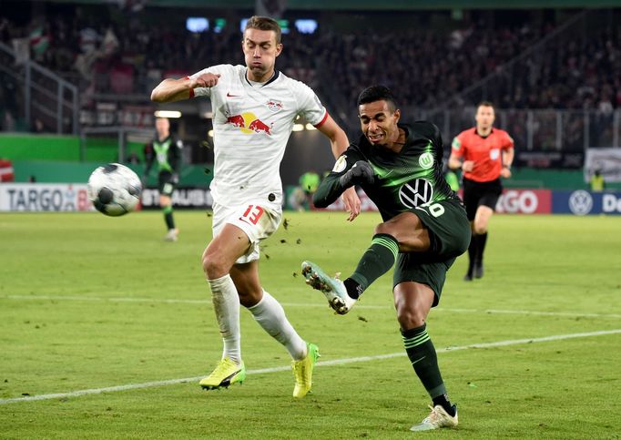 Soccer Football - DFB Cup - Second Round - VfL Wolfsburg v RB Leipzig - Volkswagen Arena, Wolfsburg, Germany - October 30, 2019  VfL Wolfsburg's Joao Victor in action wit