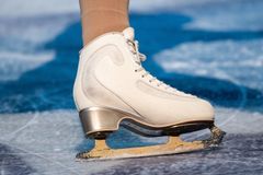 Krasobruslení v šoku. Jednu naději smetl náklaďák na kole, druhou jiný na přechodu