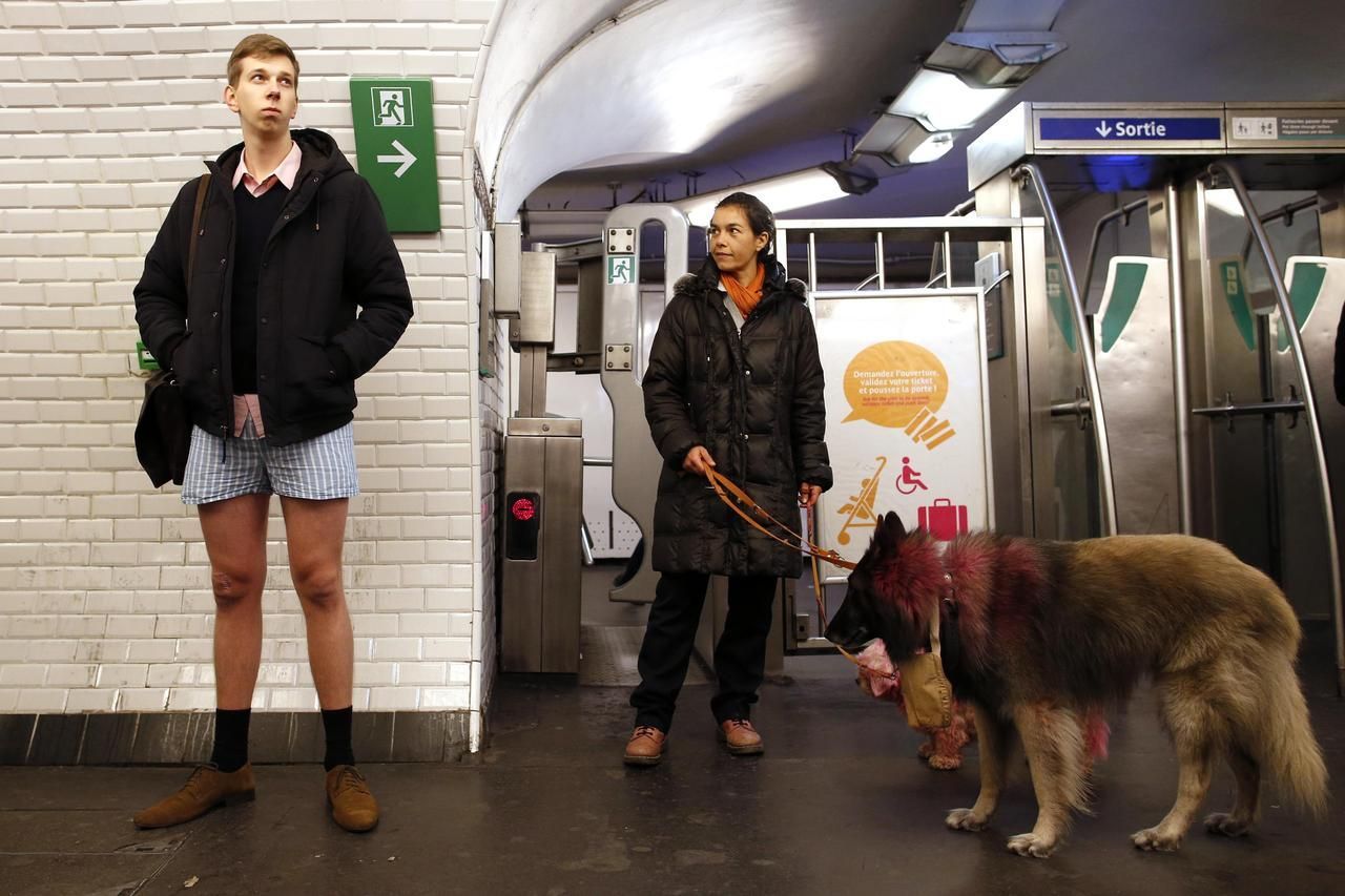 No Pants Subway Ride neboli jízda metrem bez kalhot