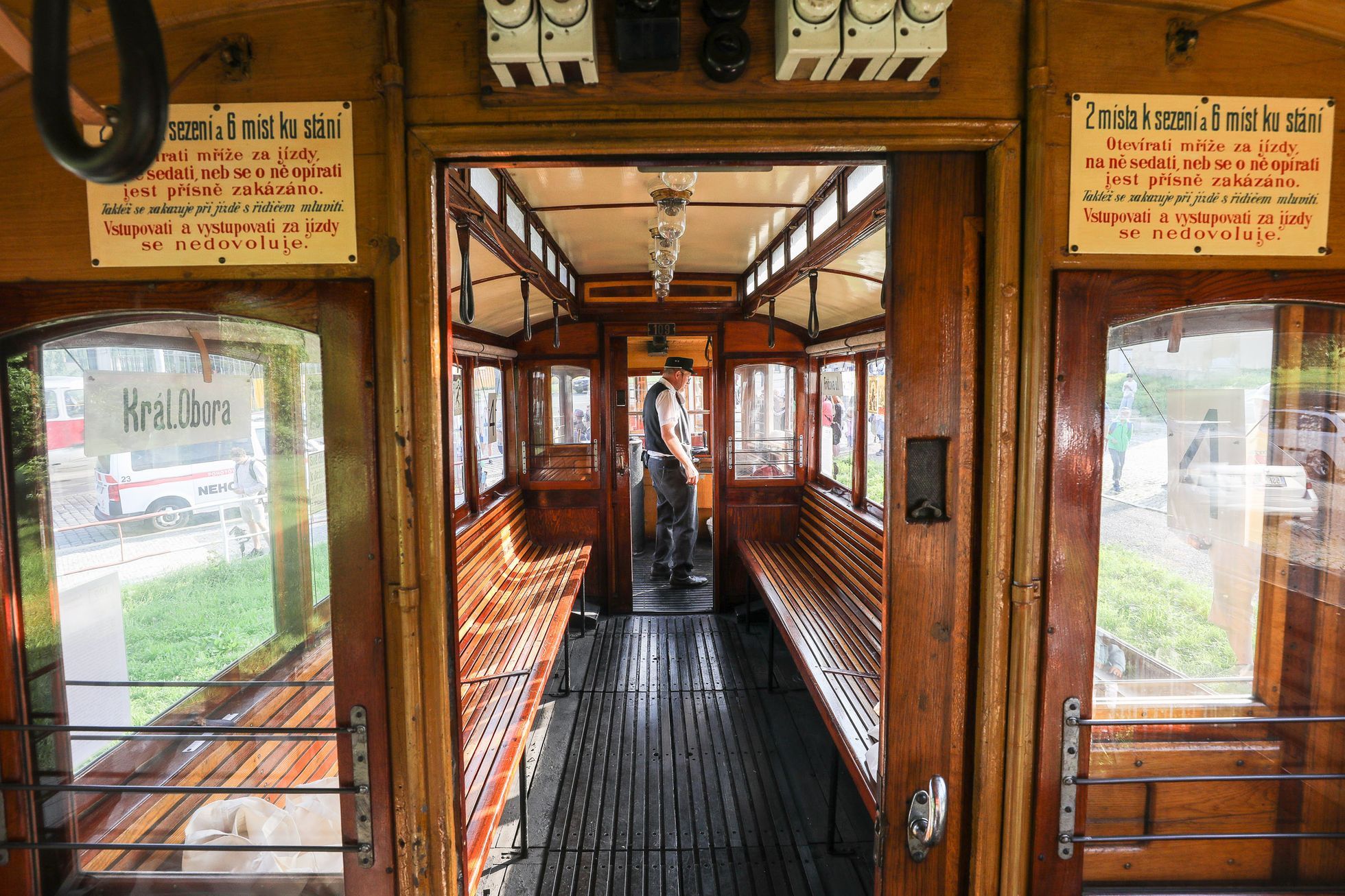 Průvod tramvají, 130 let výročí, Praha, tramvaj, MHD, DPP, šotouš