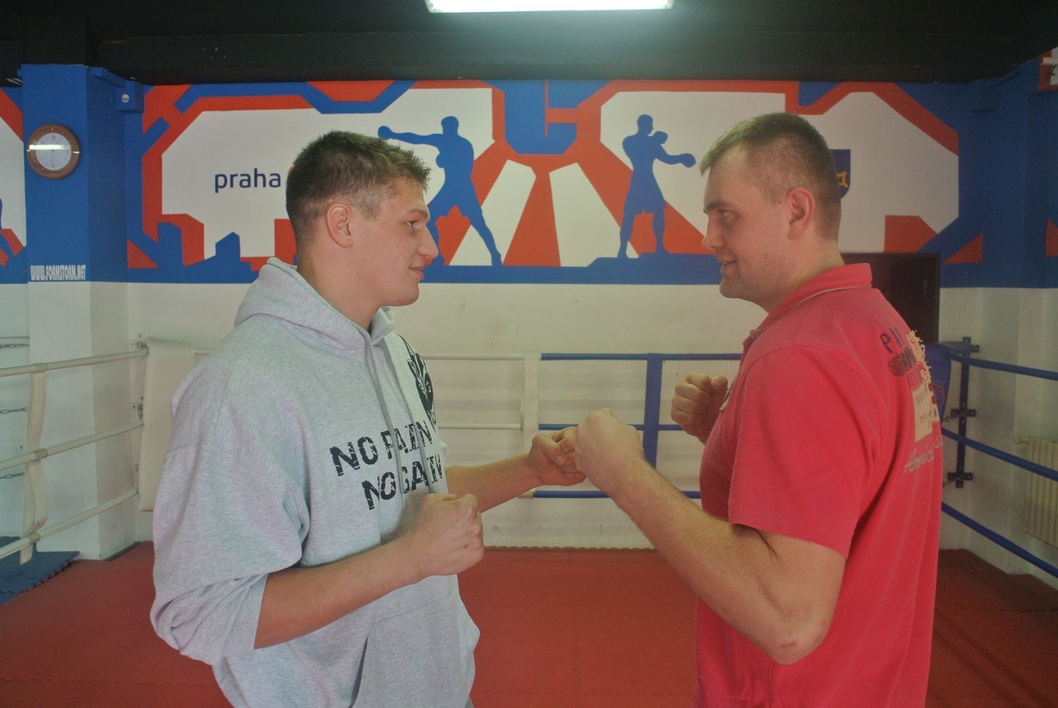 Příprava Daniel Táborský a Pavel Šour na vzájemný boxerský duel