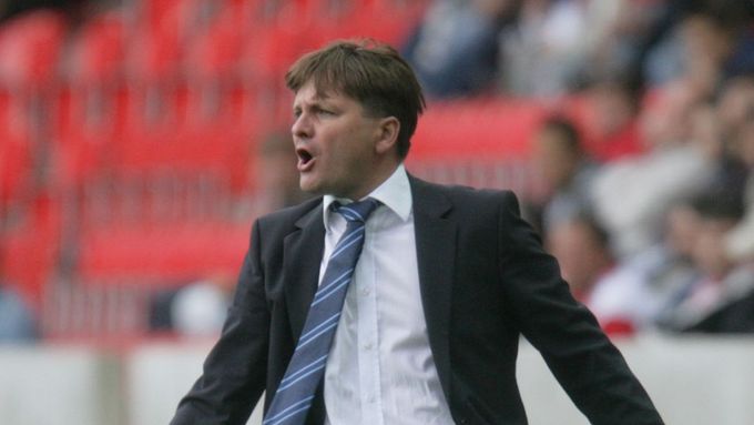 Dušan Uhrin byl rád, že za ním plzeňští fanoušci stojí, i když se mluví o jeho neshodách s některými hráči týmu.