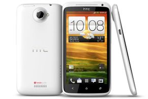 Mobil HTC One X má čtyři jádra a podporuje Dropbox