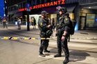 Dva lidé zemřeli při střelbě u gay baru v Oslu. Policie vyšetřuje teroristický čin