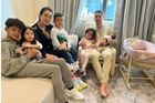 Ronaldo poprvé ukázal novorozenou dceru. Je načase být vděčný za život, napsal