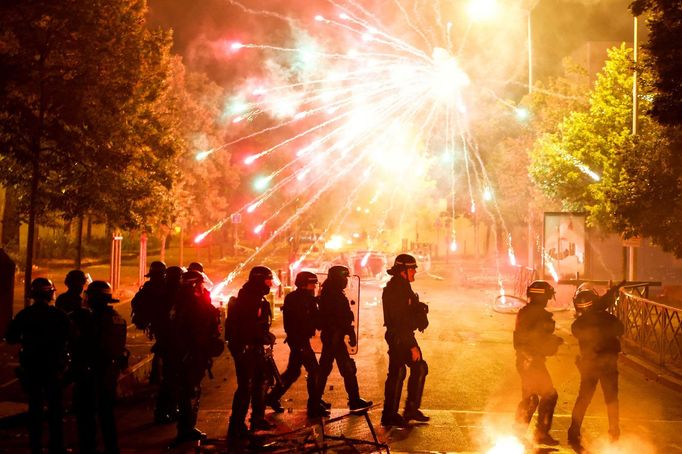 Protest ve Francii po smrti 17letého Nahela.