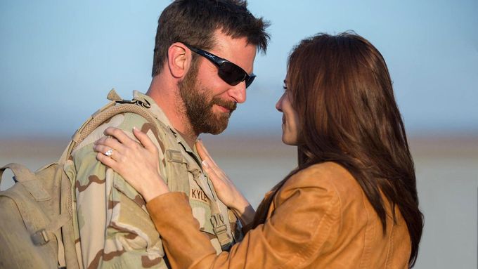 Podívejte se na první trailer k filmu American Sniper s Bradleym Cooperem v hlavní roli.