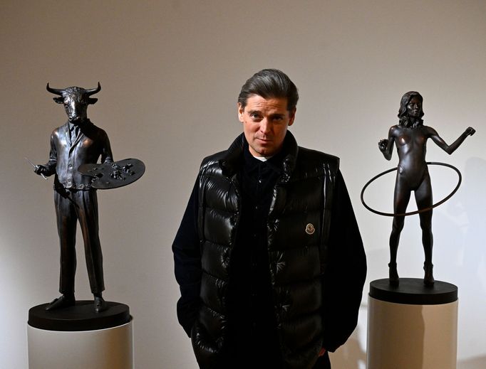 Martin Krajc na výstavě svých děl ve Ville Pellé.