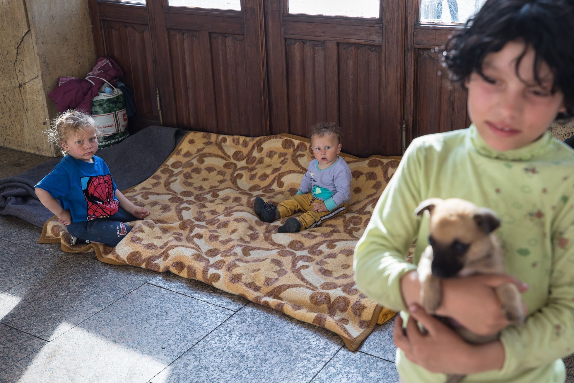 Romští uprchlíci, ukrajinští uprchlíci, Hlavní nádraží, Organizace pro pomoc uprchlíkům