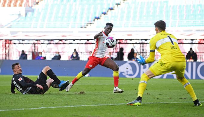 Soccer Football - Bundesliga - RB Leipzig v VfB Stuttgart - Red Bull Arena, Leipzig, Germany - April 25, 2021 RB Leipzig's Amadou Haidara in action with VfB Stuttgart's P