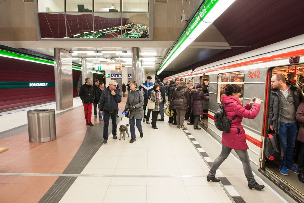 Otevření nového úseku metra